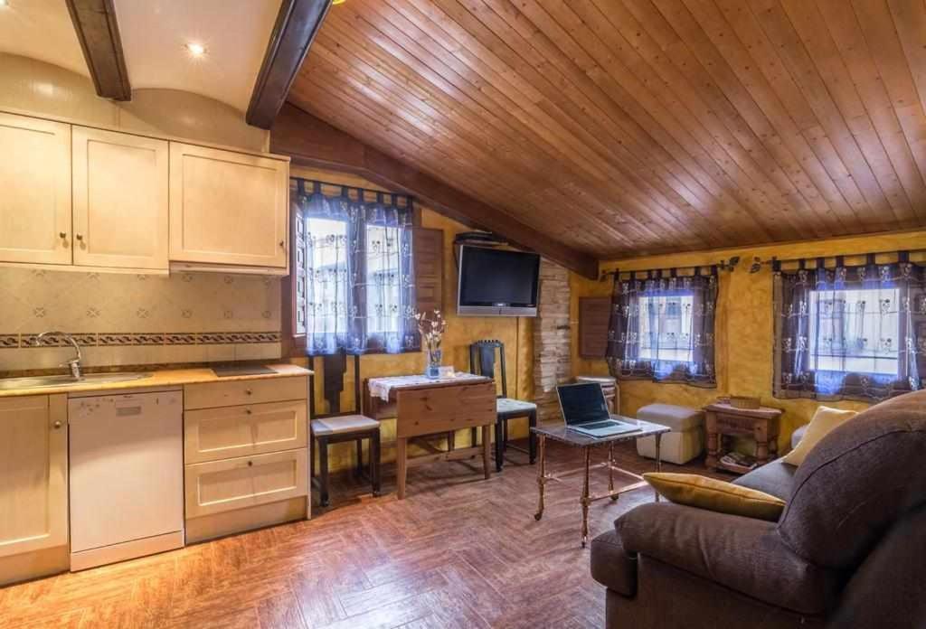 Hotel Apartamentos Melihah Daroca Værelse billede
